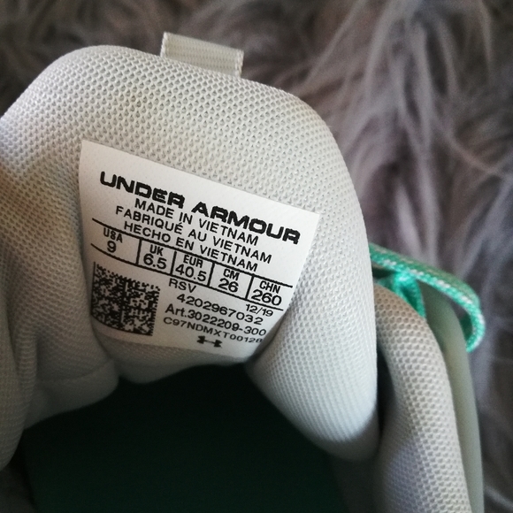 SOLD Under Armour Hovr Apex Training Shoes - Picture 11 of 13